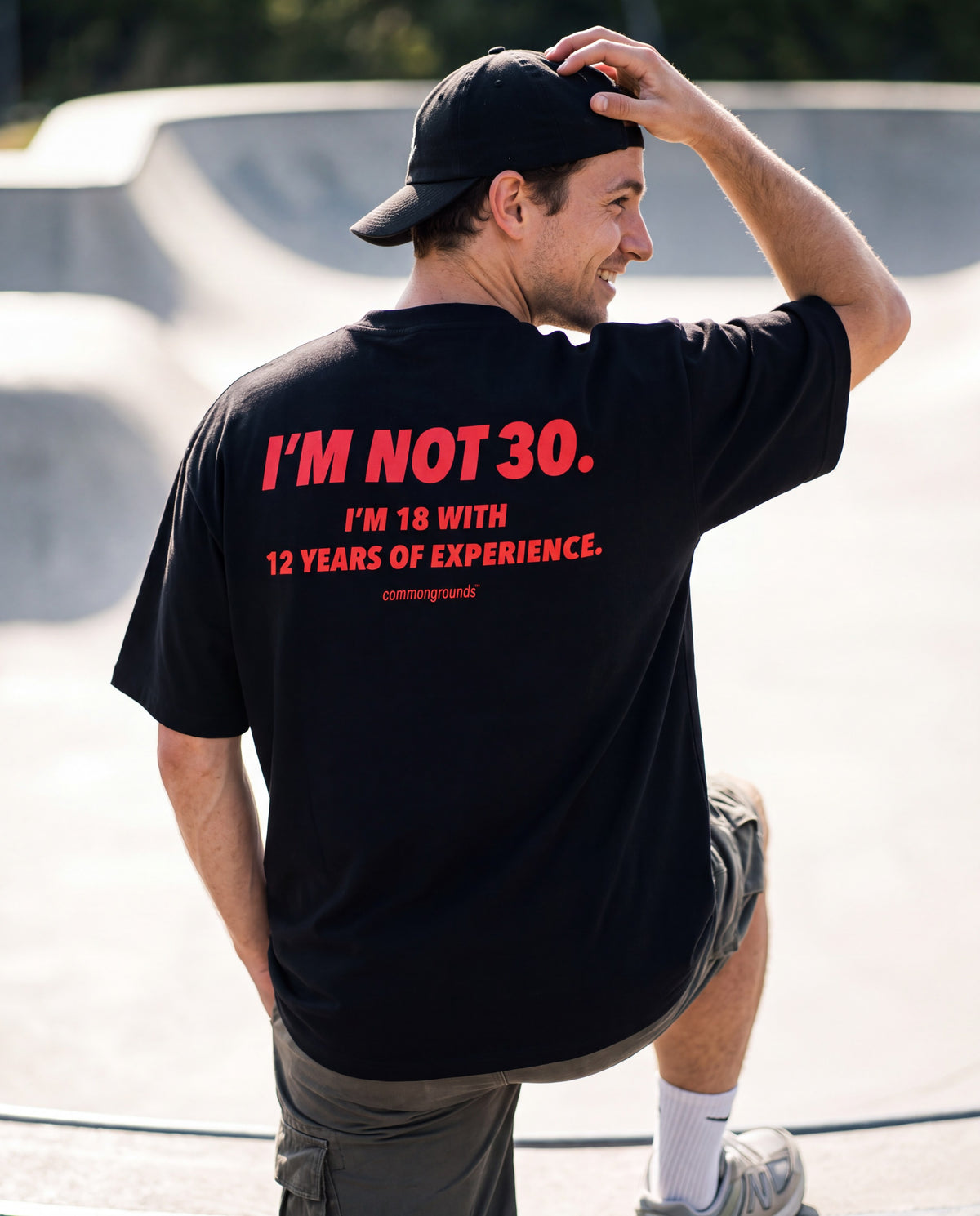 I'M NOT 30. I'M 18 WITH 12 YEARS OF EXPERIENCE Tee in black, worn