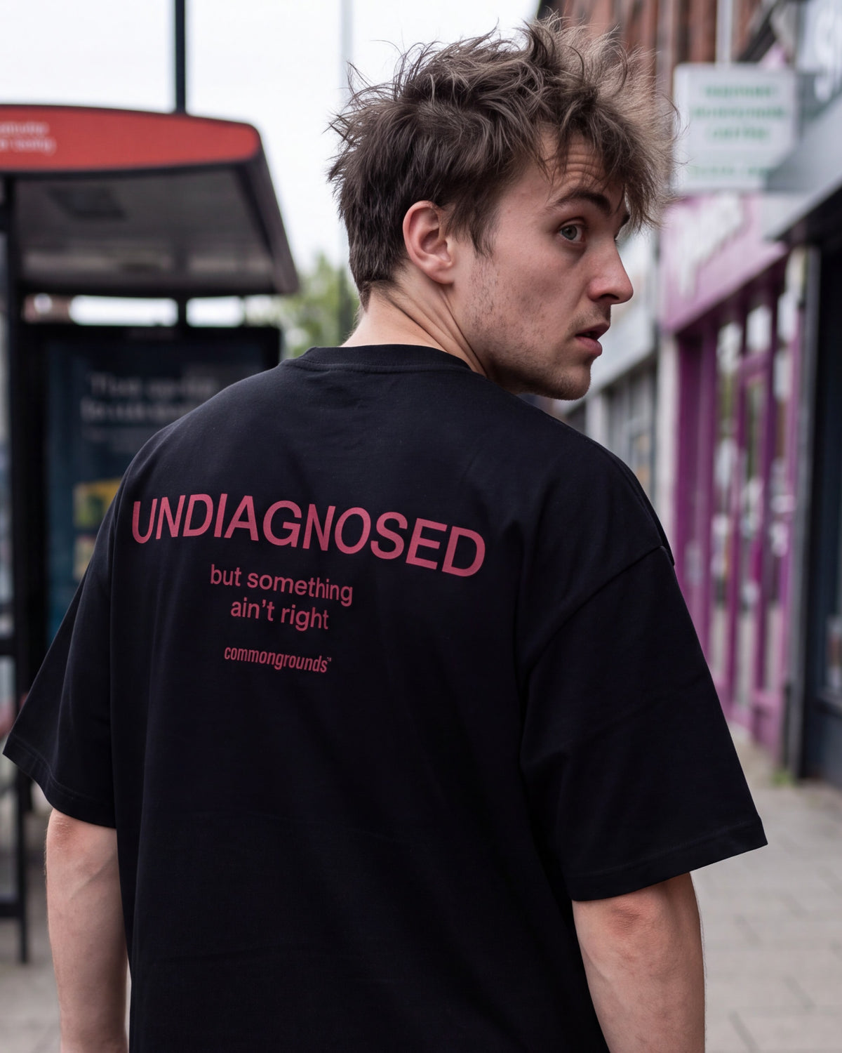 UNDIAGNOSED BUT SOMETHING AIN'T RIGHT Tee in black, worn